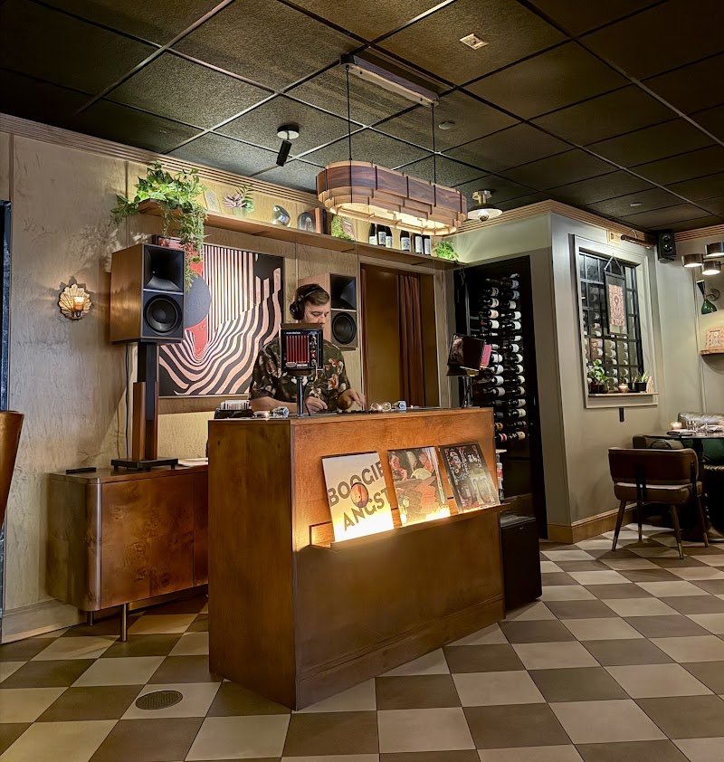 Sparrow Wine Bar