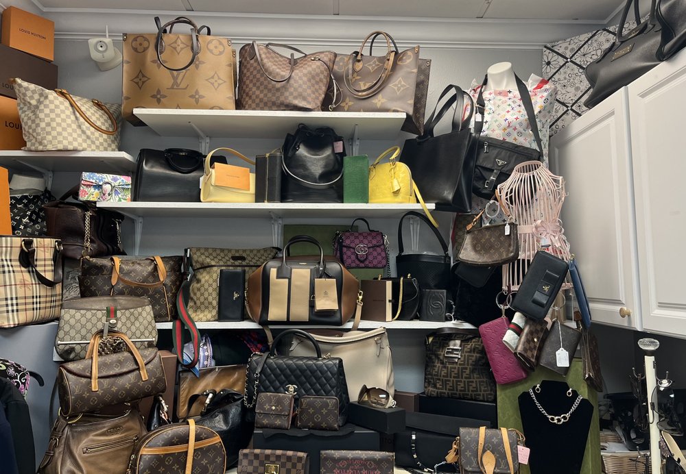 Amy's Walk In Closet Consignment Shop
